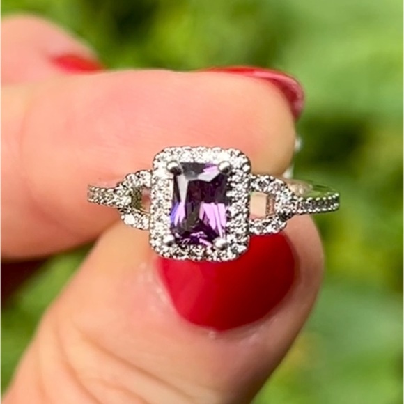 Princess Purple Rhinestone Halo Style Ring - Picture 1 of 2